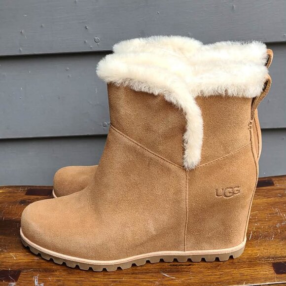 UGG Shoes - UGG Malvella Chestnut Suede Boots size 9.5 NWOT!